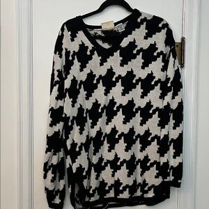 Liz Claiborne Black and White Knit Sweater